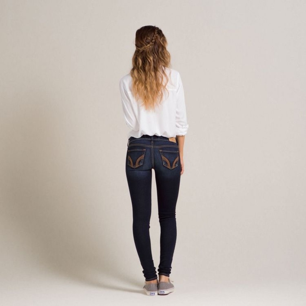 3/25$⭐️Host Pick ⭐️ Hollister wash skinny jeans - Picture 1 of 12